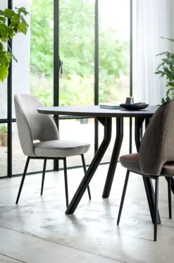 XOOON Arvada ronde eiken eettafel met zwart metalen poot 140cm