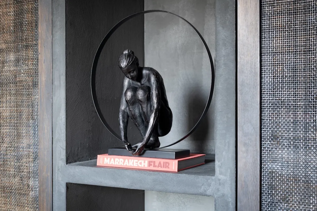 New XOOON Circle Lady beeld H54cm in de kleur Zwart - COCOmaison