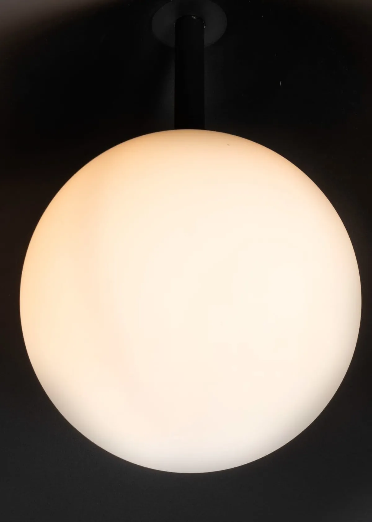 Best XOOON Daan Hanglamp (1*E27) in de kleur Zwart - COCOmaison