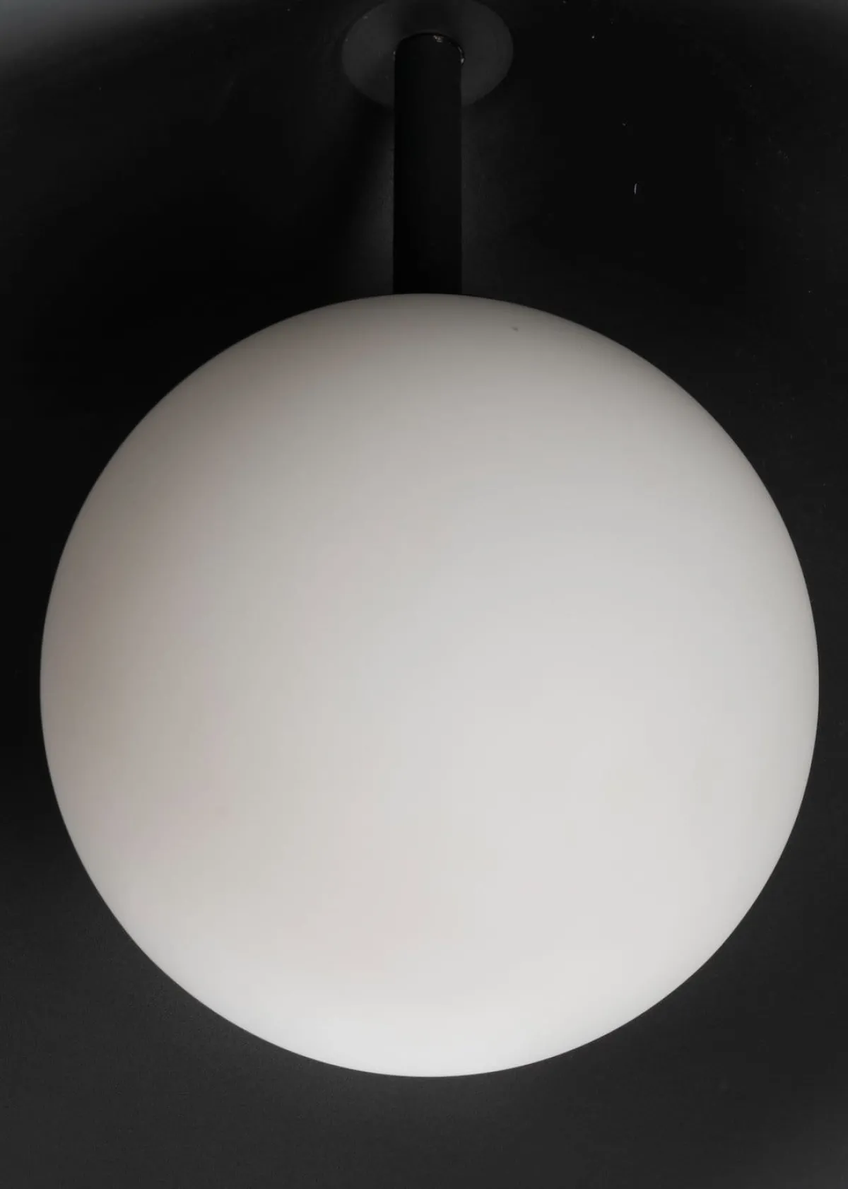 Best XOOON Daan Hanglamp (1*E27) in de kleur Zwart - COCOmaison