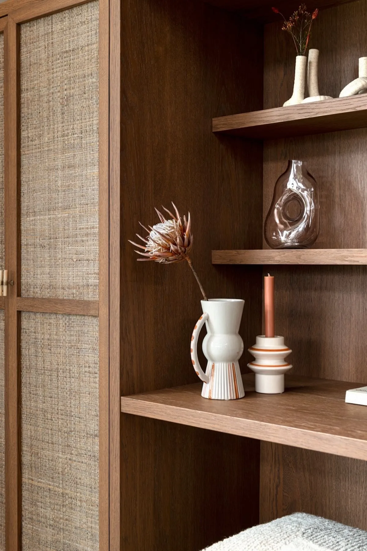 Discount XOOON Kiki vaas H13,5cm in de kleur Beige - COCOmaison