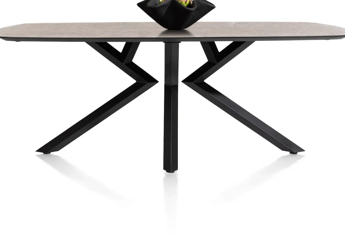 Best XOOON Masura ovale eettafel met zwarte metalen poot 200x105cm