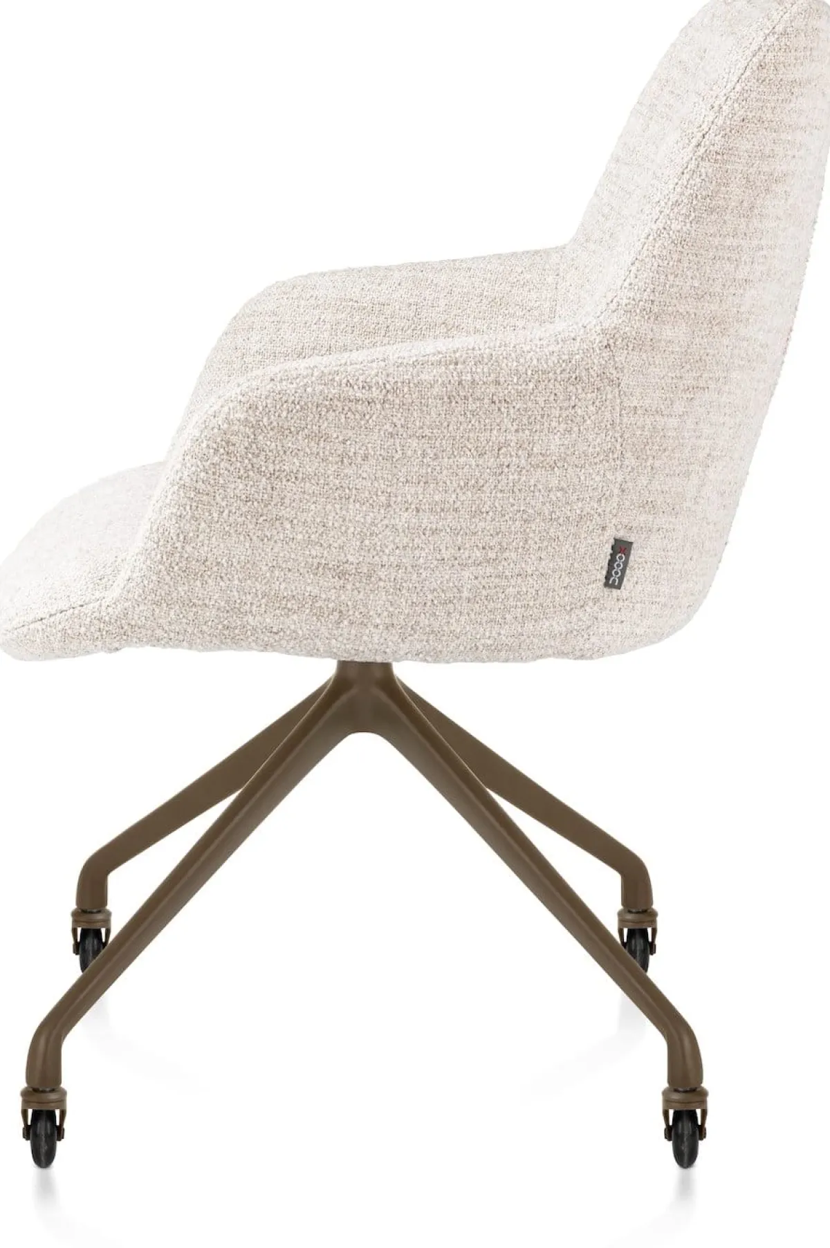 Sale XOOON Mats, armstoel aluminium frame wielen steelbrown - stof Luton - Creme