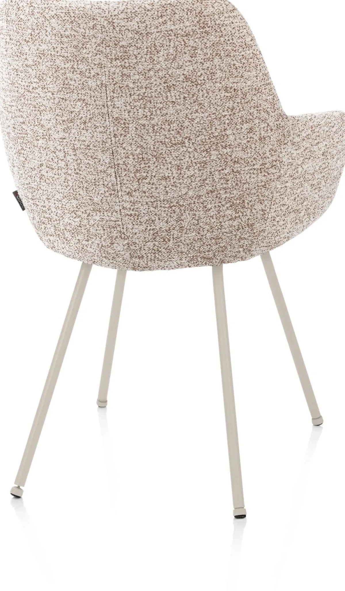 Best XOOON Mats, armstoel 4-poots - creme - stof Luton - koper