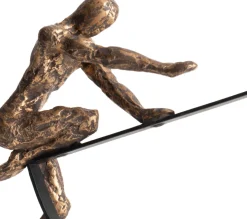 Hot XOOON Pushing beeld (H33cm) in de kleur Goud - COCOmaison