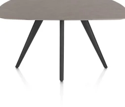Clearance XOOON Saluti, EETKAMERTAFEL OVAAL 150 X 105 CM. - 4-POOTJES - ROUGH OFF BLACK - Lava