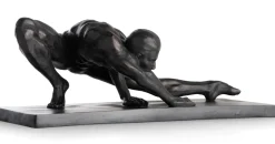 XOOON Stretching beeld H19cm in de kleur Zwart - COCOmaison