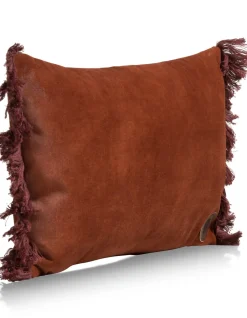 Best XOOON Timeless Mila kussen 30x50cm in de kleur Koper - COCOmaison