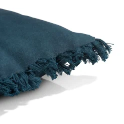 XOOON Timeless Mila kussen 30x50cm in de kleur Blauw - COCOmaison