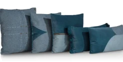 XOOON Timeless Mila kussen 30x50cm in de kleur Blauw - COCOmaison