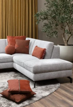 Discount XOOON Timeless Scott kussen dia 25cm in de kleur Koper - COCOmaison