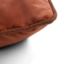 Outlet XOOON Timeless Sean kussen 60x60cm in de kleur Koper - COCOmaison