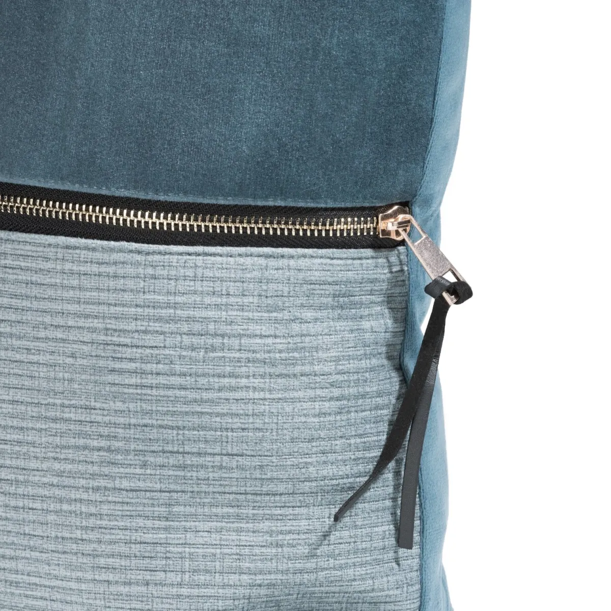 Clearance XOOON Timeless Sofia kussen 45x45cm in de kleur Blauw - COCOmaison