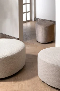 Outlet XOOON ZAYNA poef driehoek 80 cm - H40cm |